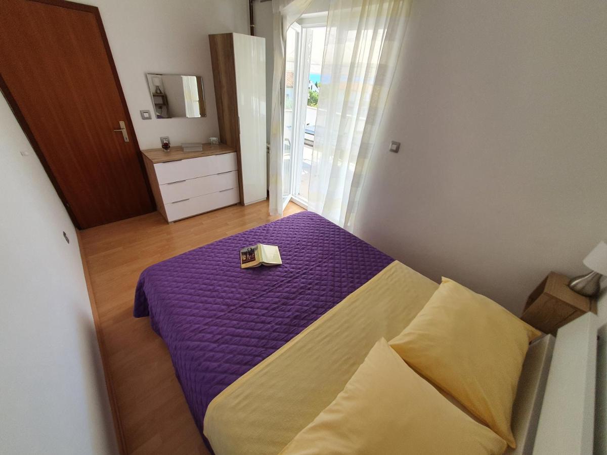 Apartmani Alta Krk Town Buitenkant foto